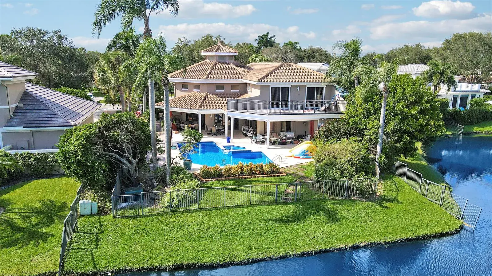 4 bedroom 5 bath Residential for sale at 204 CHINOOK Lane, Jupiter FL 33458