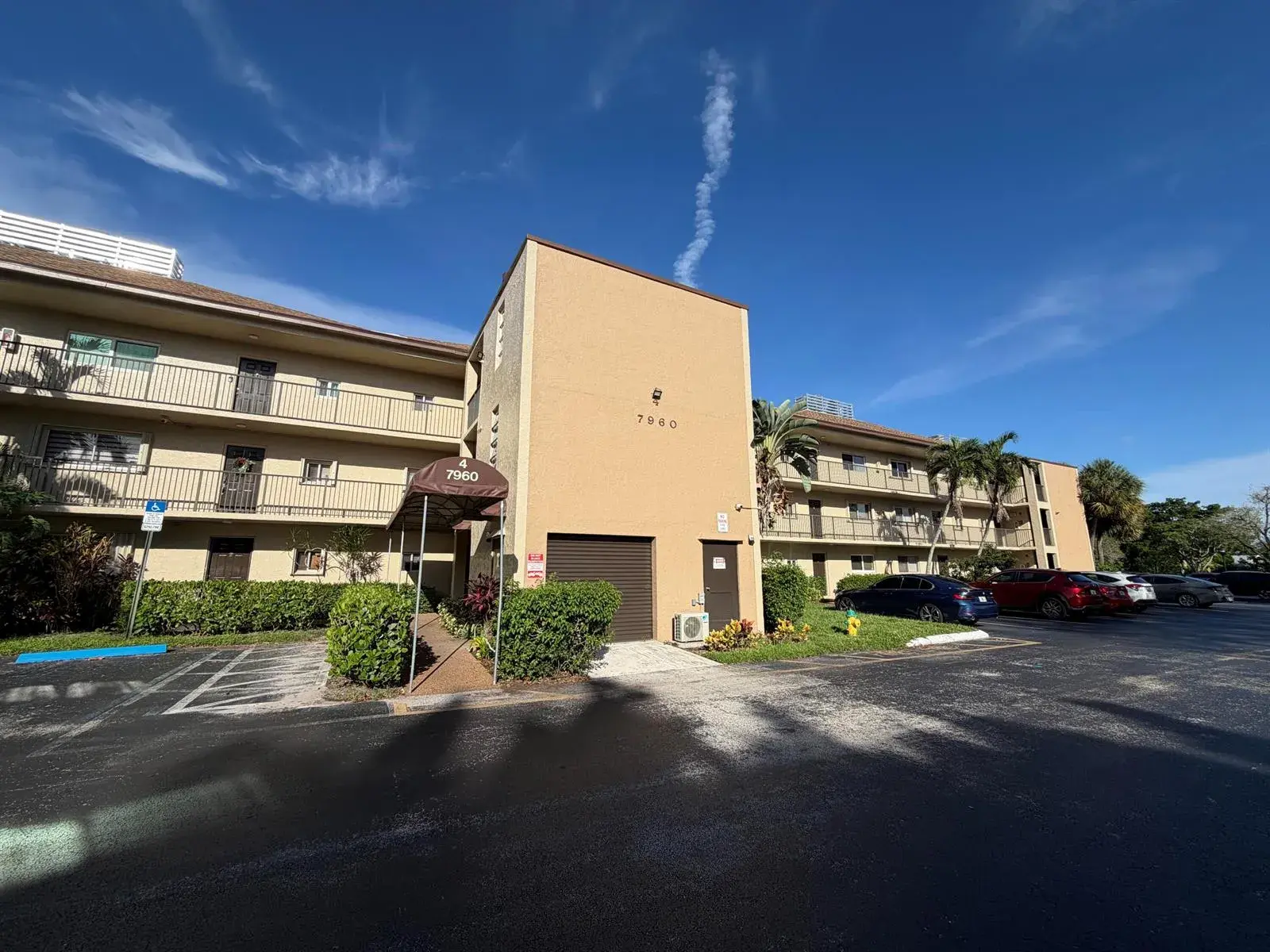 2 bedroom 2 bath Residential for sale at 7960 NW 50th Street # 202, Lauderhill FL 33351