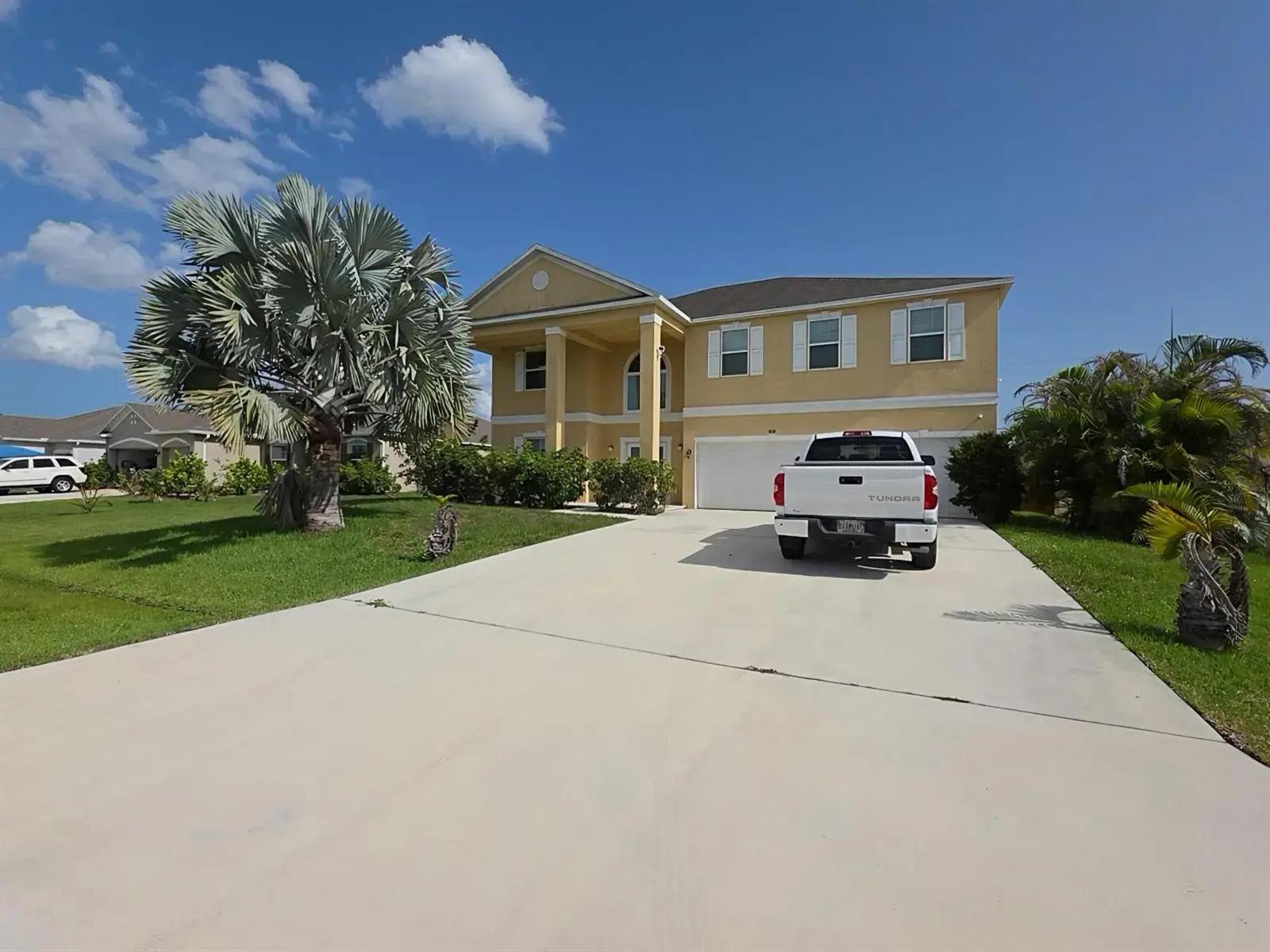 5 bedroom 4 bath Residential for sale at 1018 SW Eckard Avenue, Port St. Lucie FL 34953