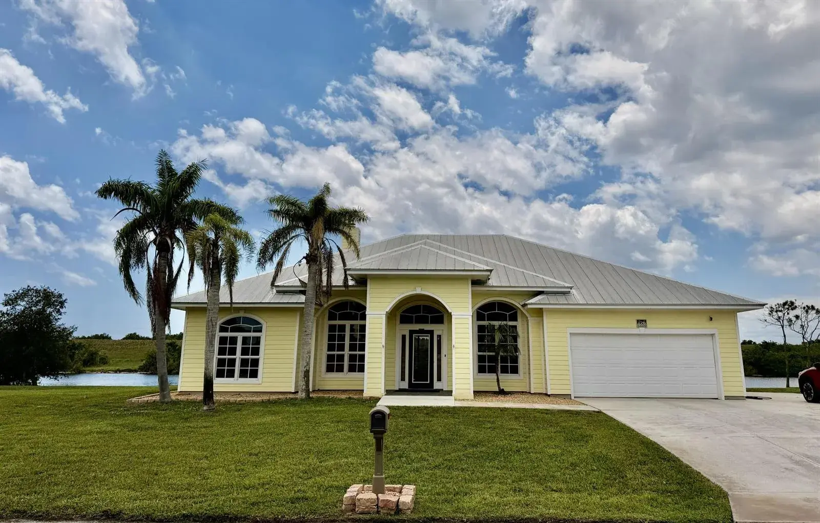 4 bedroom 3 bath Residential for sale at 13550 SE Us Highway 441, Okeechobee FL 34974