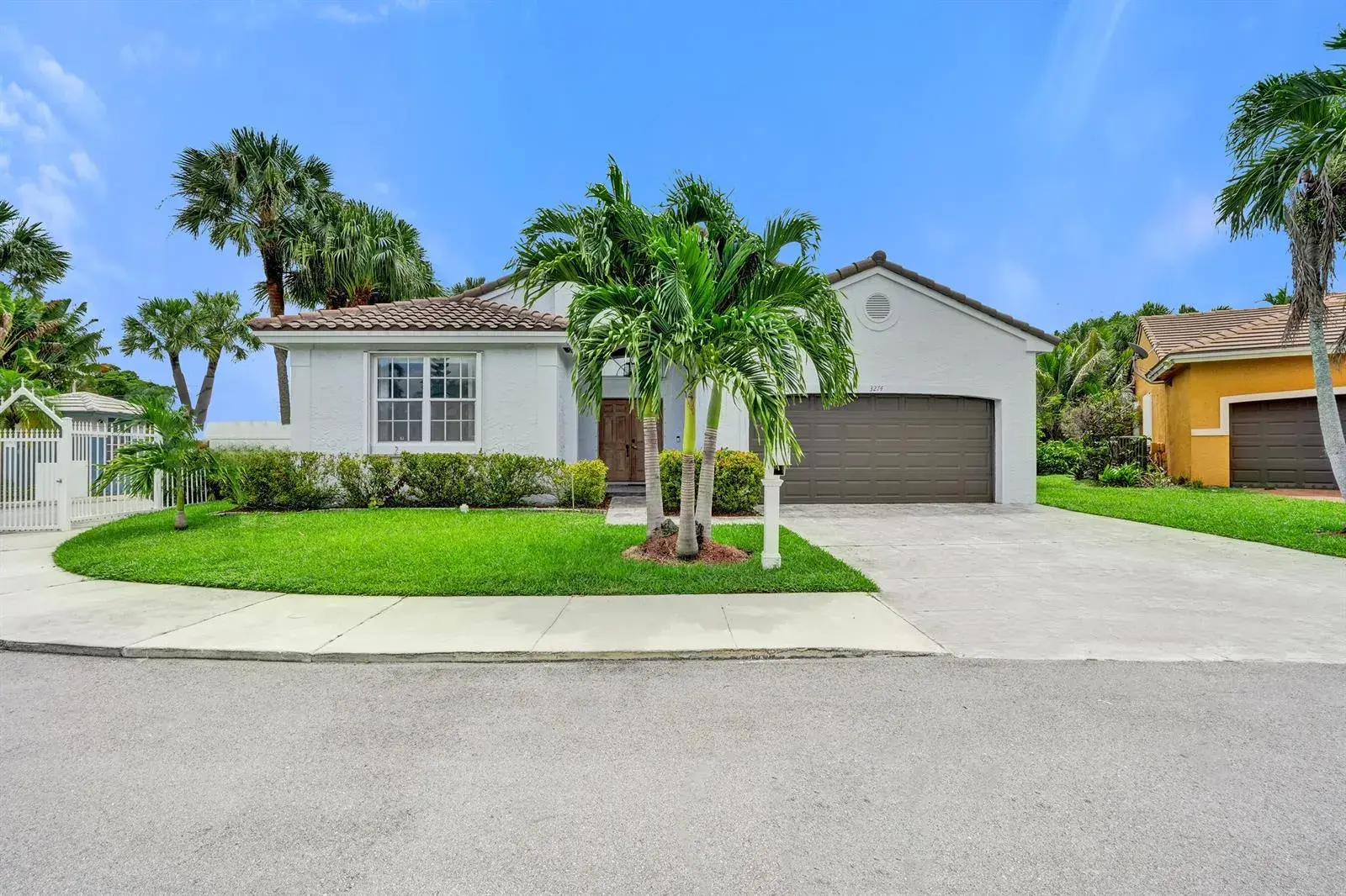 3 bedroom 2 bath Residential for sale at 3274 NW 22ND Avenue, Oakland Park FL 33309