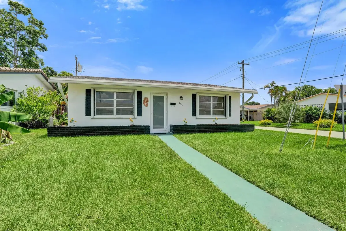 4900 NW 27 Terrace, Tamarac FL 33309