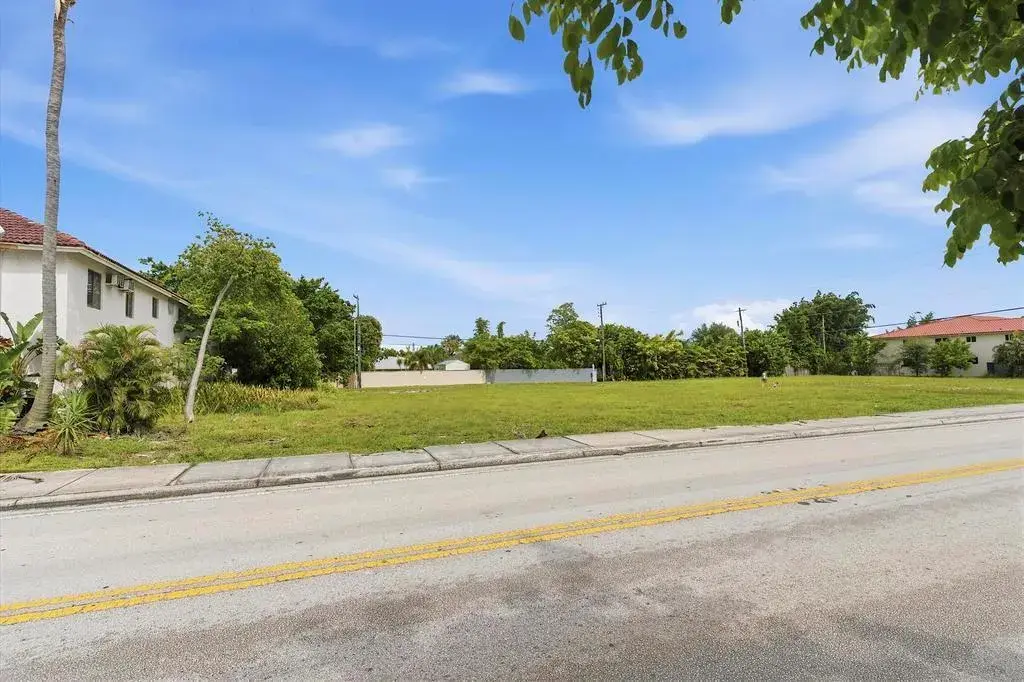 1532 S Federal Highway, FL 33460