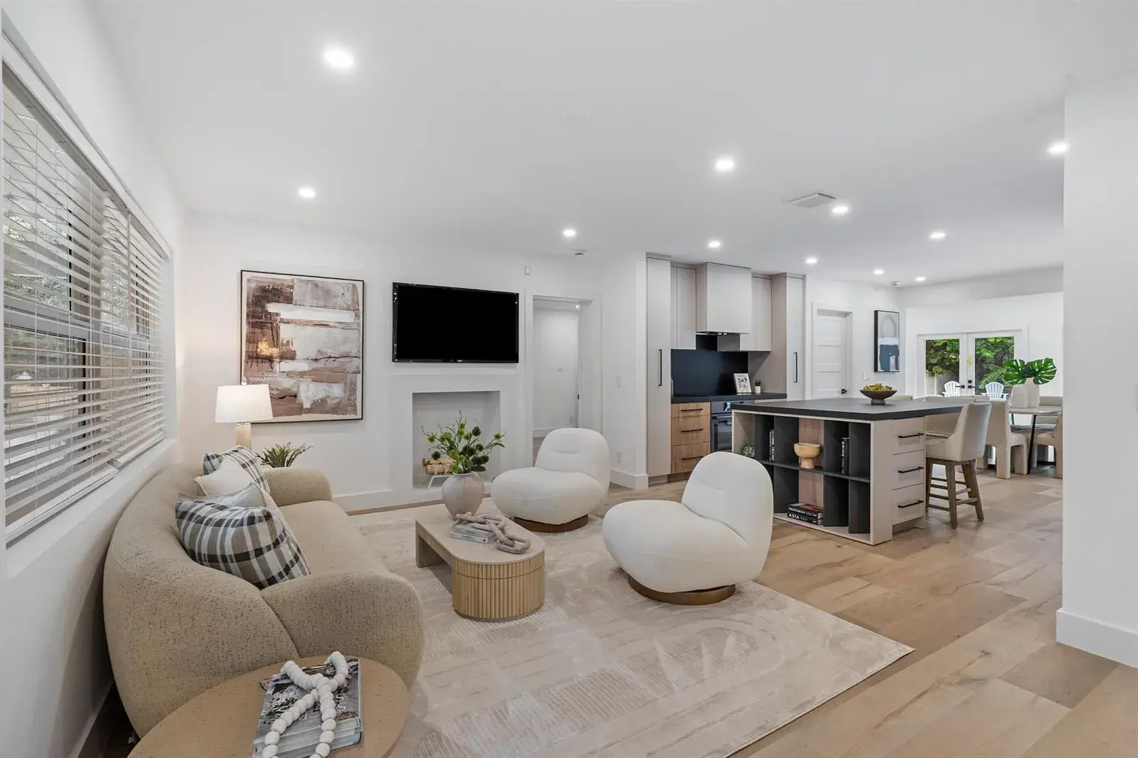 1619 NE 2ND Avenue, Delray Beach FL 33444