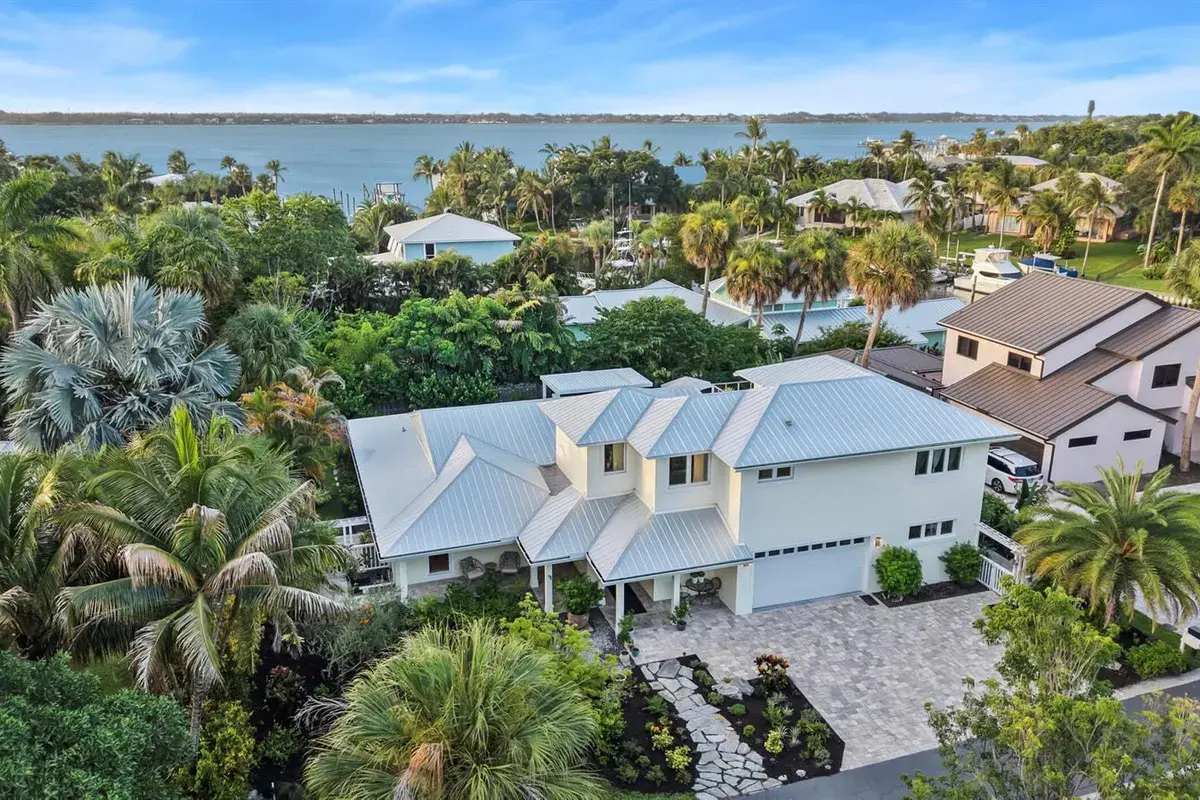 1117 SE OSCEOLA Street, Stuart FL 34996