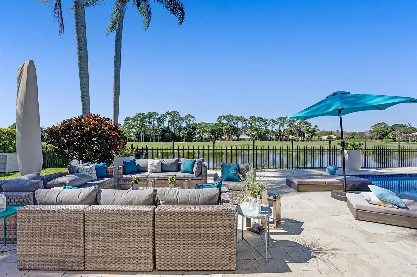 4 bedroom 4 bath Residential for sale at 21 Marlwood Lane, Palm Beach Gardens FL 33418
