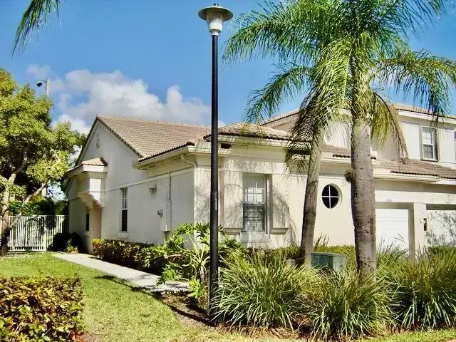 3133 ENCLAVE Way, Lauderhill FL 33319
