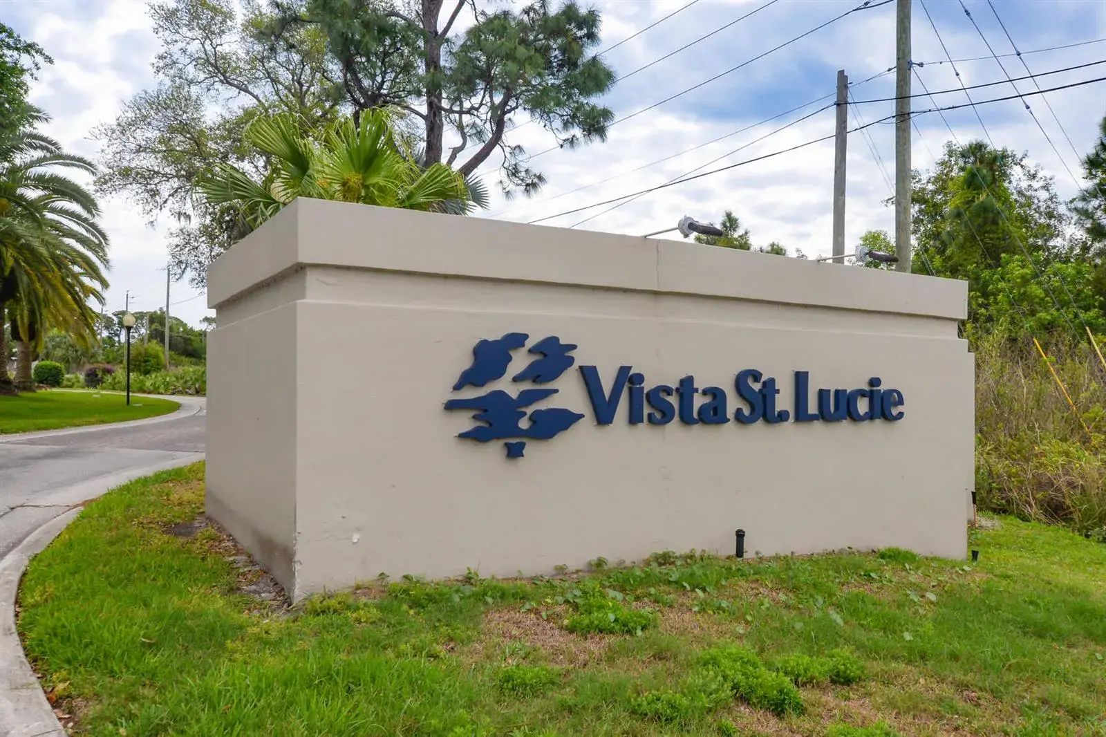 1 bedroom 1 bath Residential for sale at 8 Lake Vista Trail, Port St. Lucie FL 34952