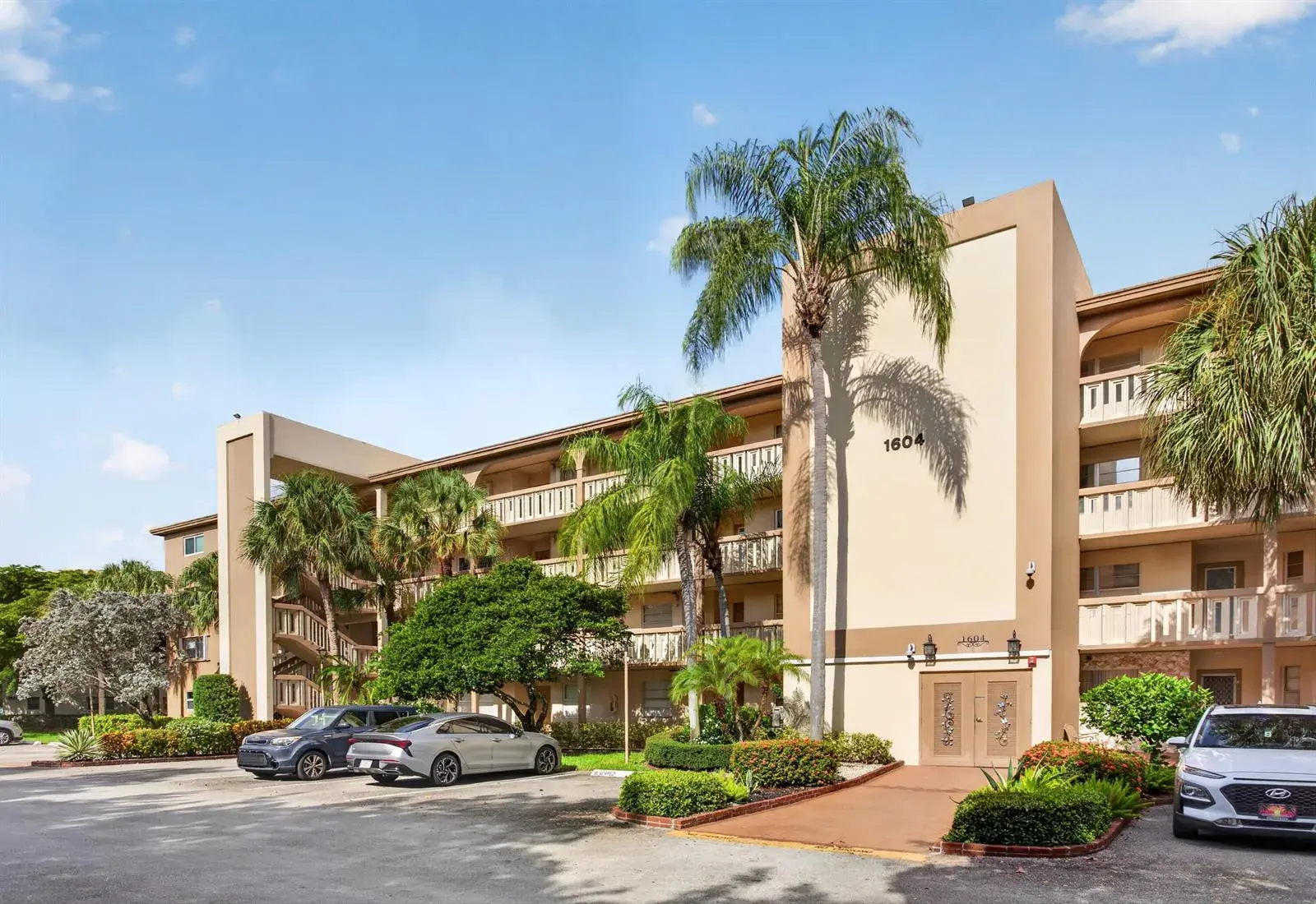 2 bedroom 2 bath Residential for sale at 1604 Abaco Drive # D1, Coconut Creek FL 33066
