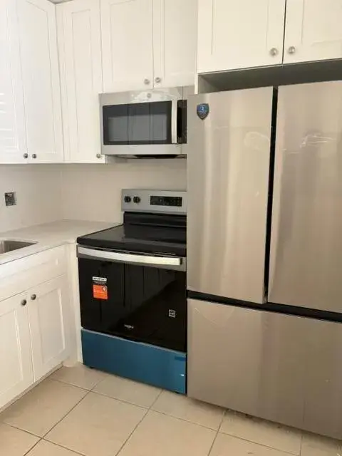 230 Fanshaw F # 230, Boca Raton FL 33434