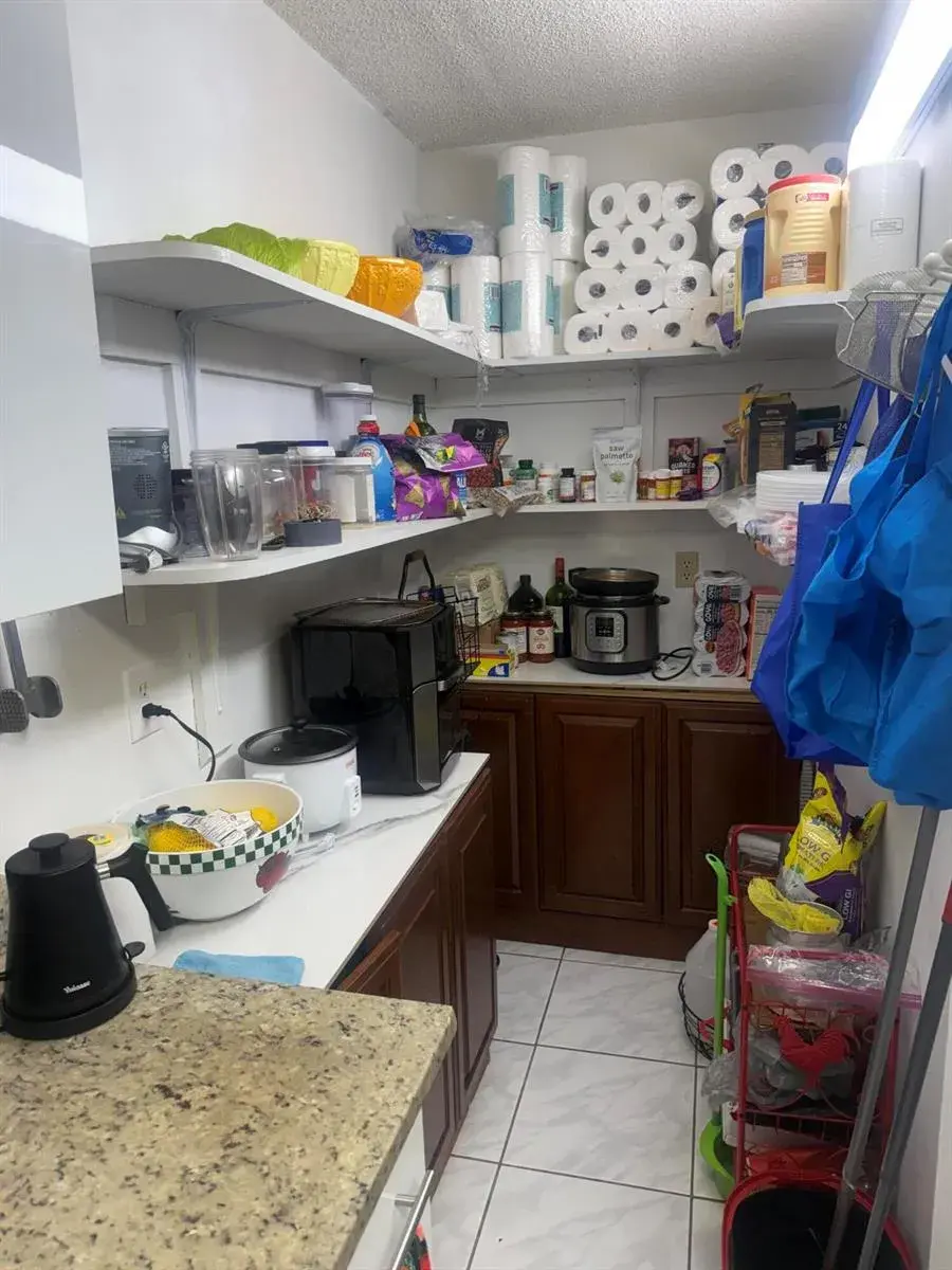 3526 LA PALMAS Court # 1, FL 33463