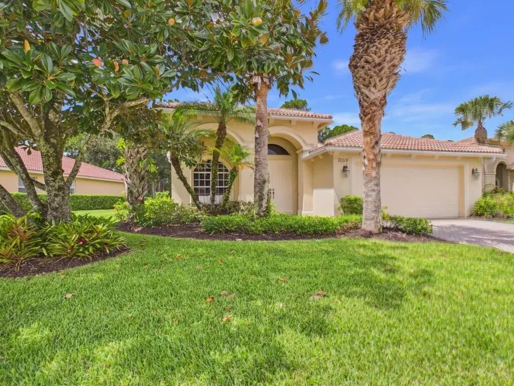 3 bedroom 3 bath Residential for sale at 7059 MAIDSTONE Drive, Port St. Lucie FL 34986