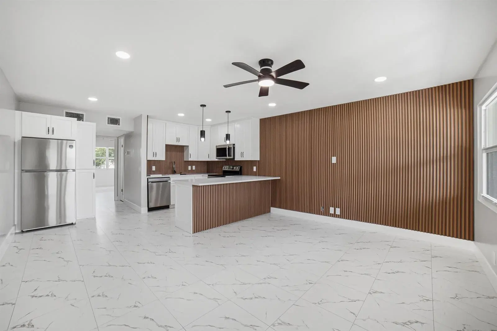 1 bedroom 1 bath Residential for sale at 350 Farnham Q # 350, Deerfield Beach FL 33442