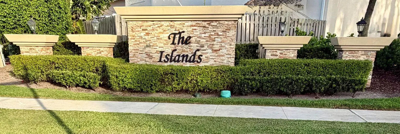 3 bedroom 2 bath Residential for sale at 7144 CRAW KEY Way, Lake Worth FL 33467