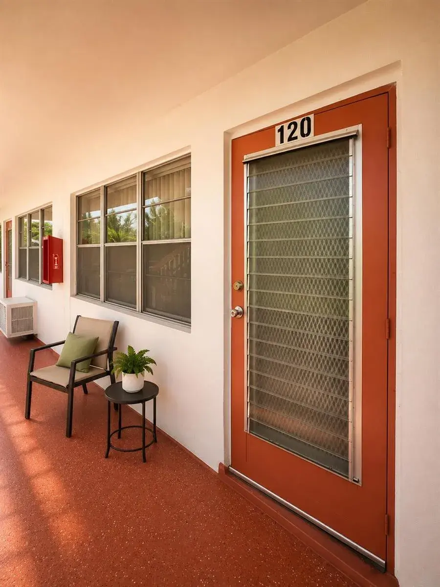 120 WINDSOR F Unit F, West Palm Beach FL 33417