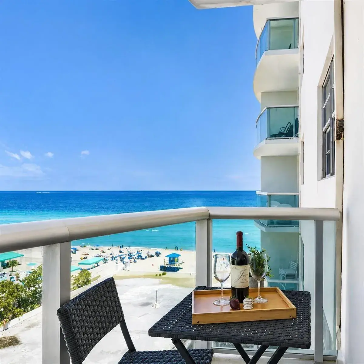 1 bedroom 1 bath Residential for sale at 3801 S Ocean Drive # 8b, Hollywood FL 33019