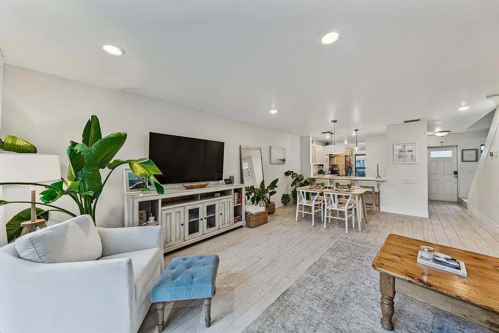 1315 MIAMI Road # D, Fort Lauderdale FL 33316