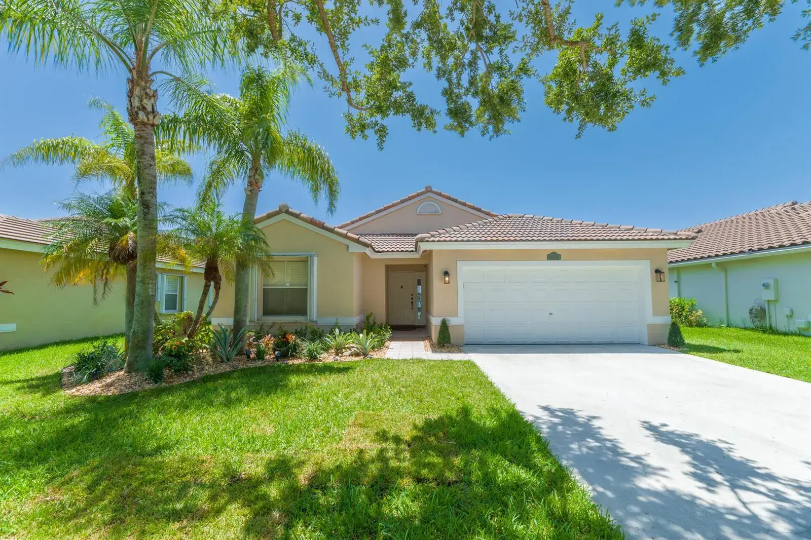 3 bedroom 2 bath Residential for sale at 19200 NW 24TH Court, Pembroke Pines FL 33029