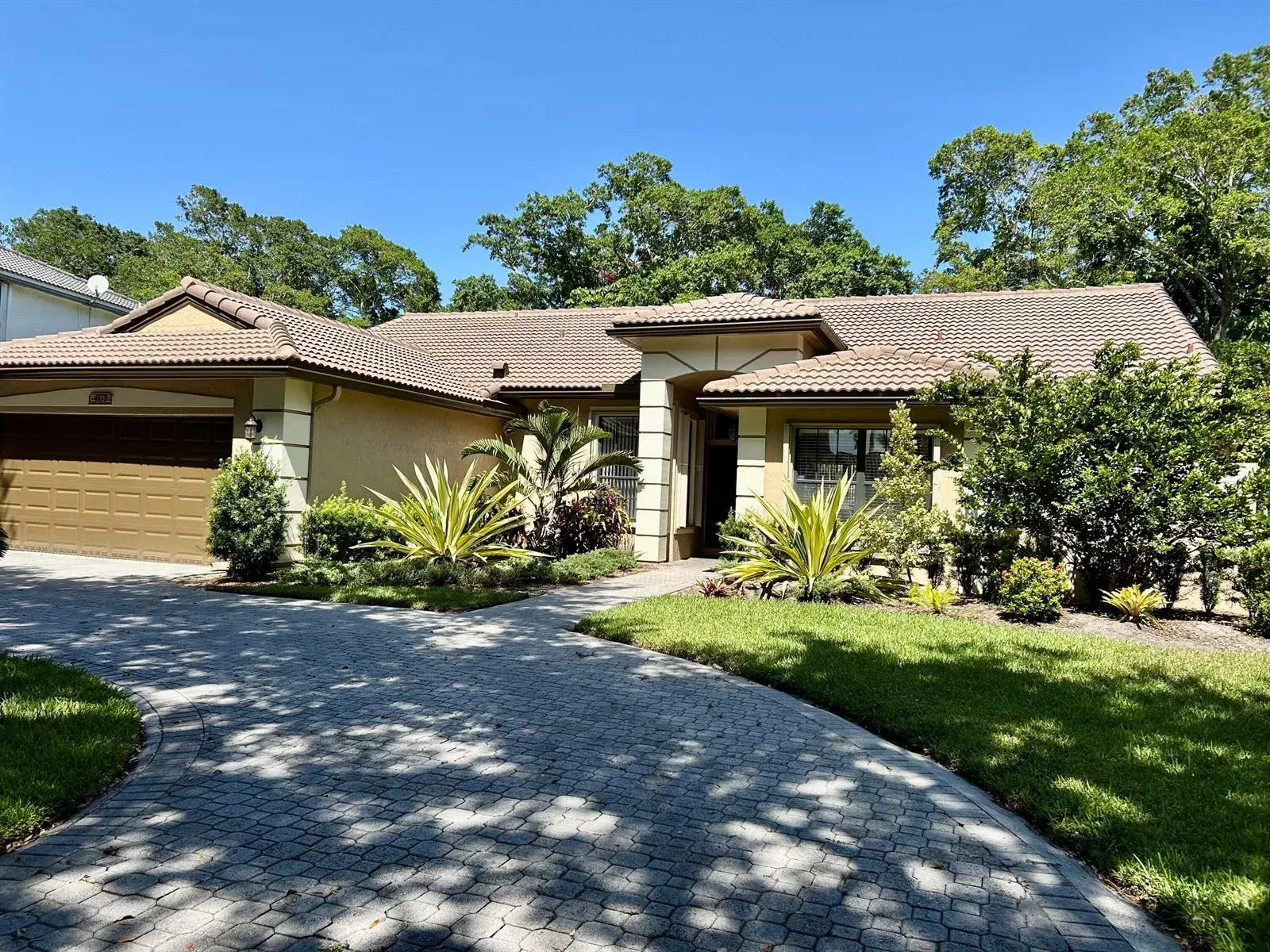 4175 AUGUSTA Avenue, Cooper City FL 33026