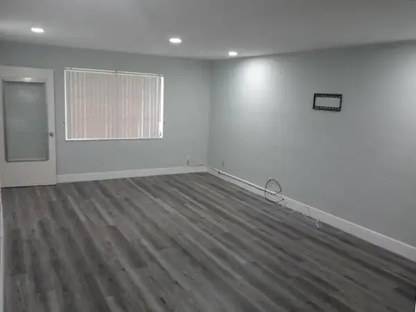 1 bedroom 1 bath Residential for sale at 149 West Court, Royal Palm Beach FL 33411