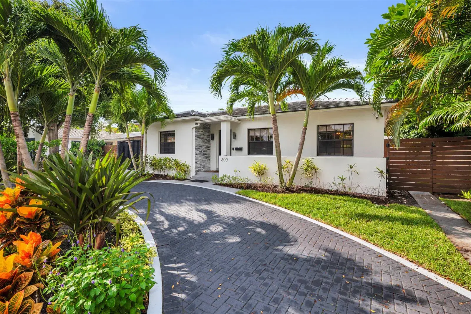 300 35th Street, West Palm Beach FL 33407