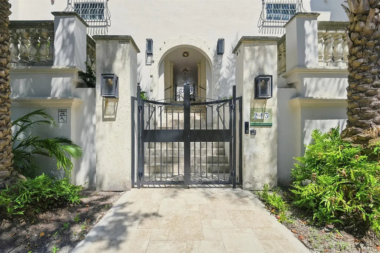 2 bedroom 2 bath Residential for sale at 243 Meridian Avenue # 113, Miami Beach FL 33139