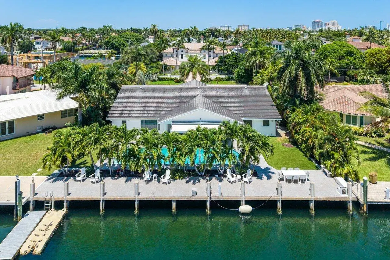 2540 MERCEDES Drive, Fort Lauderdale FL 33316
