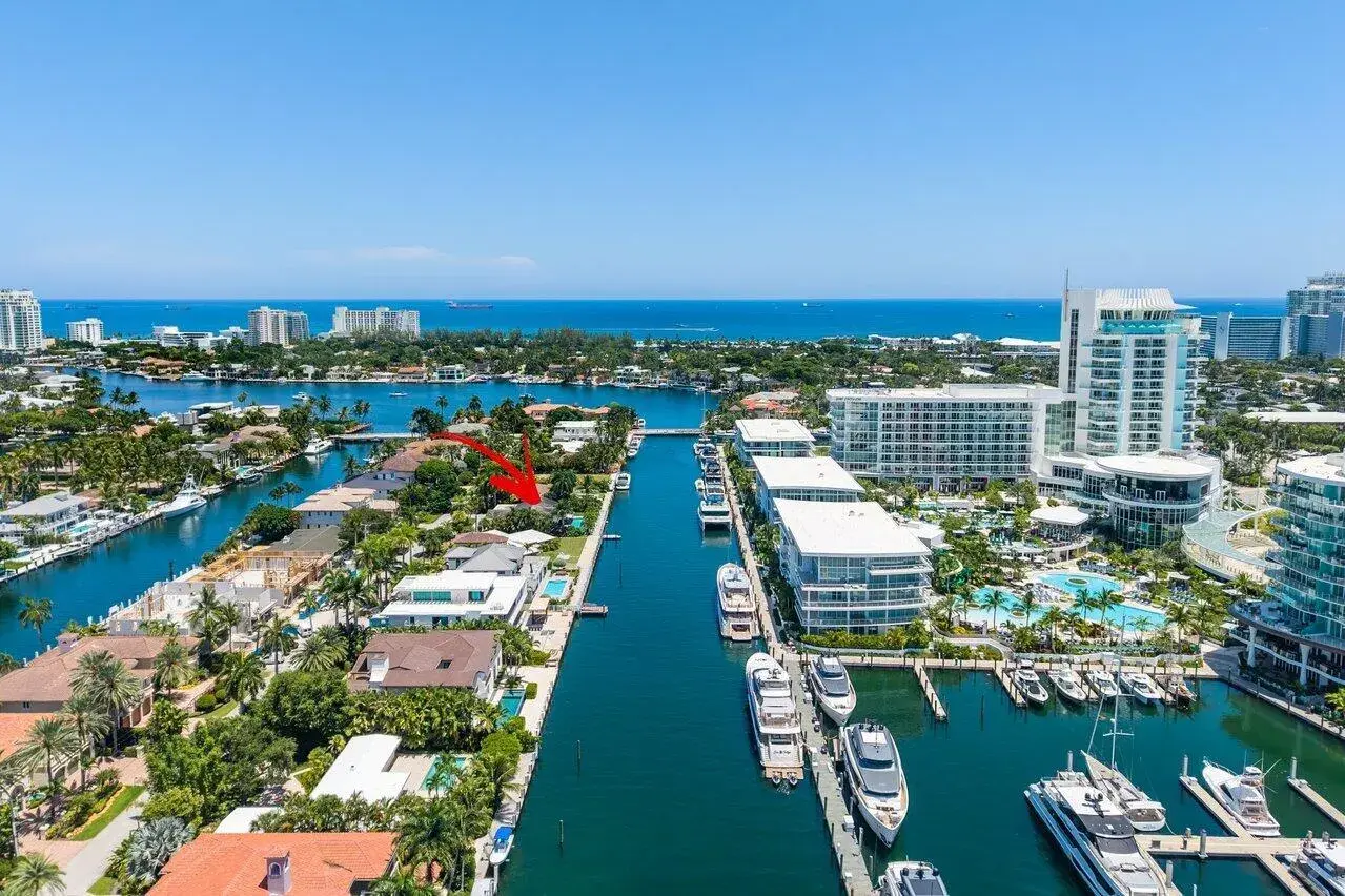 2540 MERCEDES Drive, Fort Lauderdale FL 33316