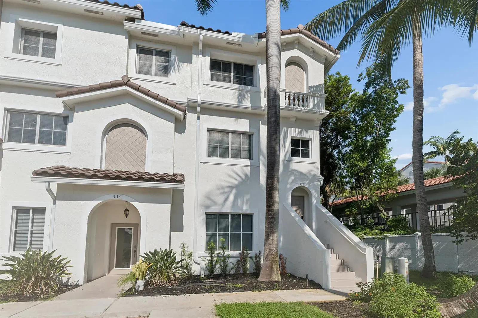 3 bedroom 2 bath Residential for sale at 428 Bayfront Drive, Boynton Beach FL 33435
