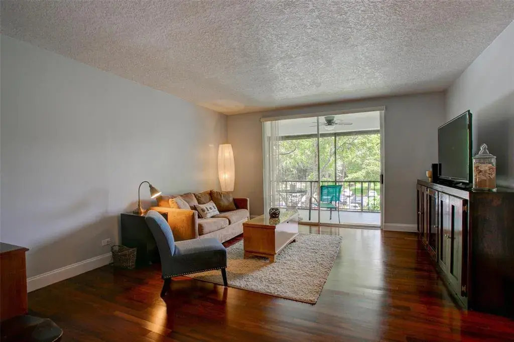 3740 INVERRARY Drive # 3I, Lauderhill FL 33319