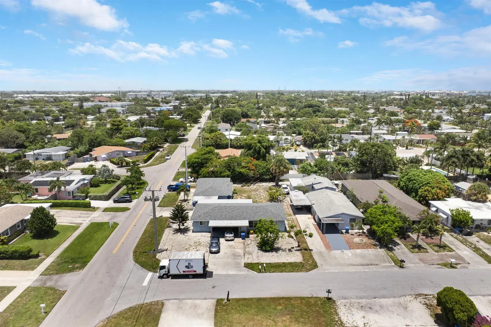 516 S Arnold Avenue, Lantana FL 33462