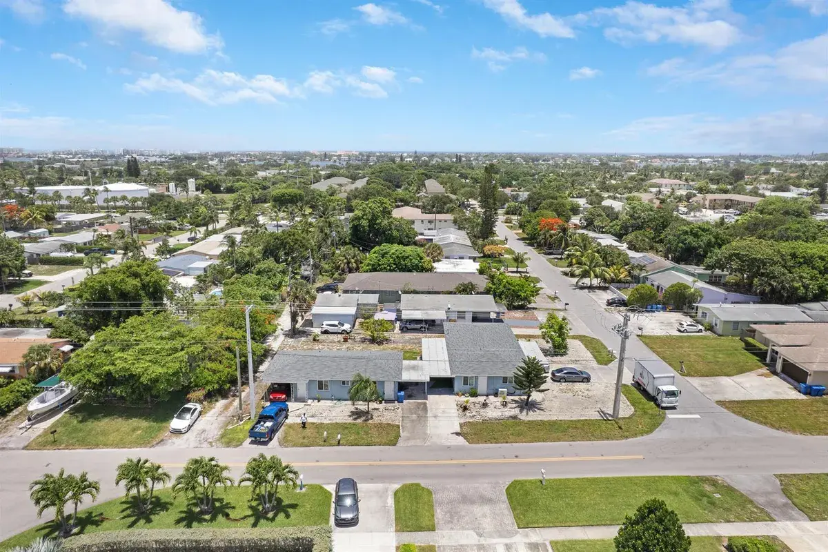 516 S Arnold Avenue, Lantana FL 33462