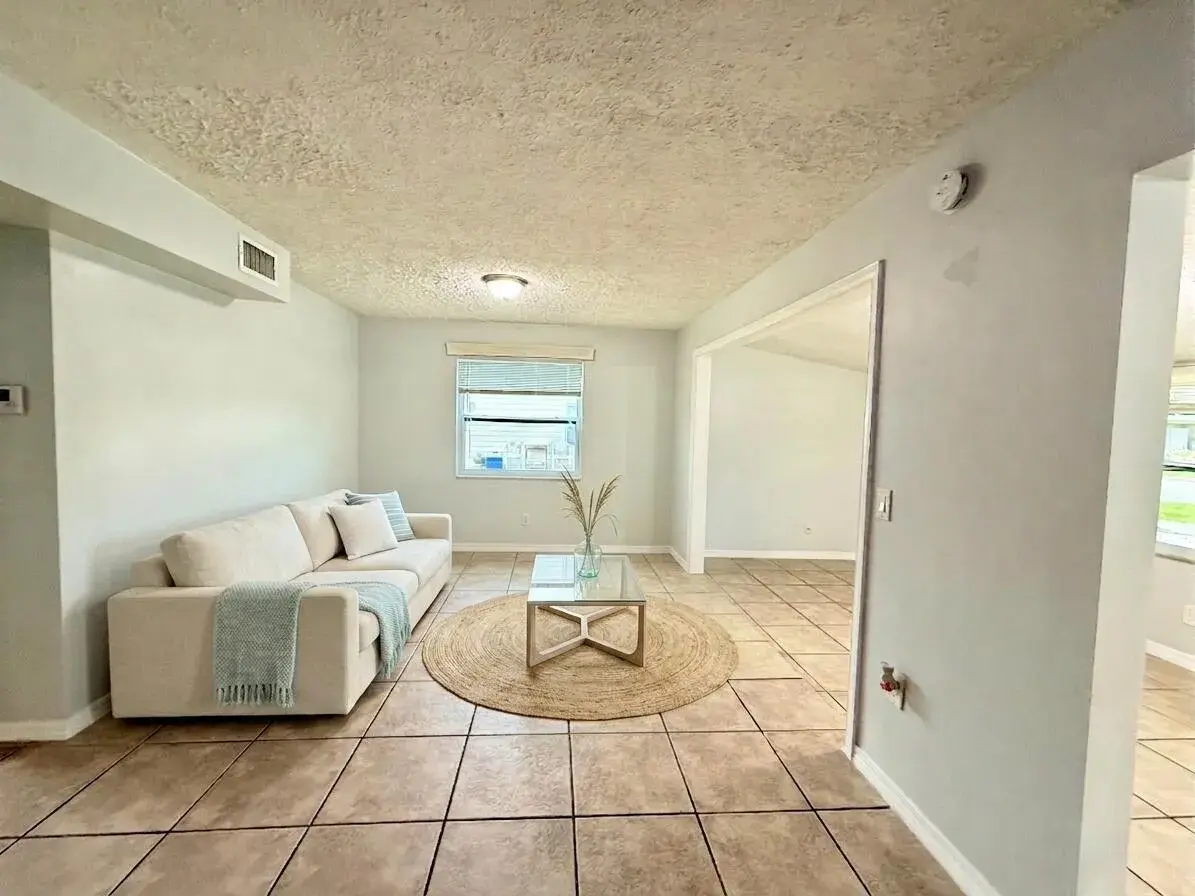 1480 6th Avenue, Vero Beach FL 32960