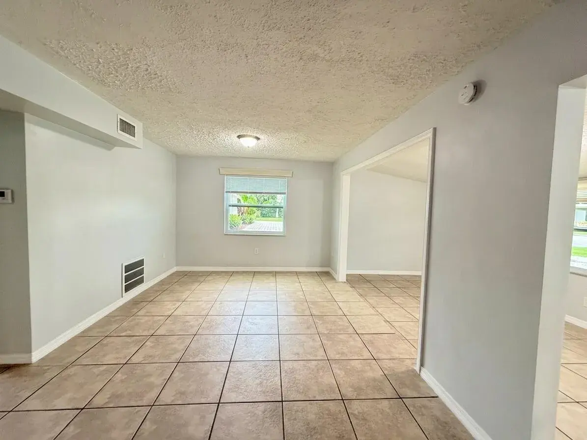 1480 6th Avenue, Vero Beach FL 32960