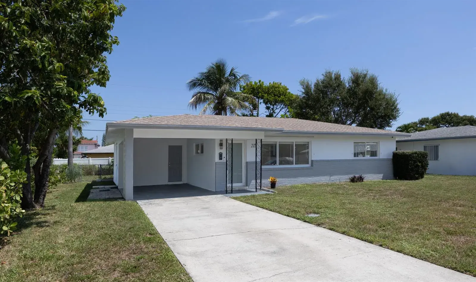 215 Evergreen Drive, West Palm Beach FL 33403