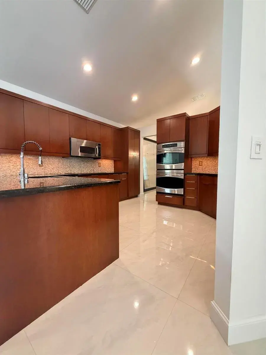 5705 NW 100th Terrace, Coral Springs FL 33076