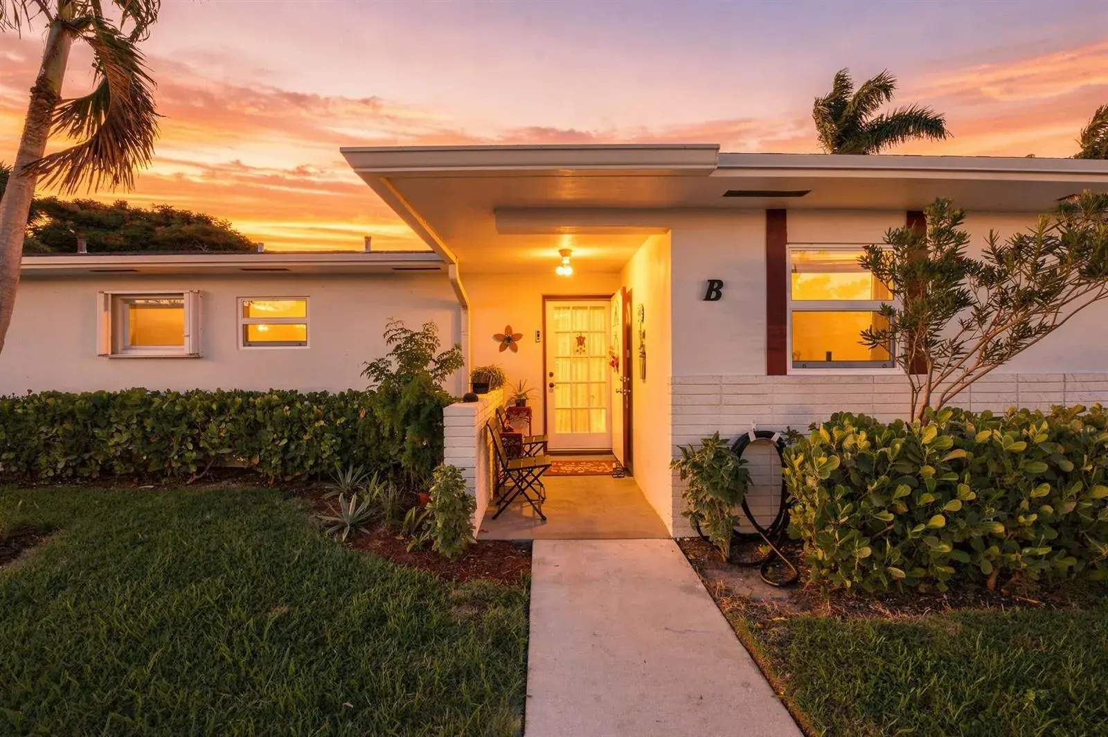 1 bedroom 1 bath Residential for sale at 2761 EMORY Drive W # B, West Palm Beach FL 33415