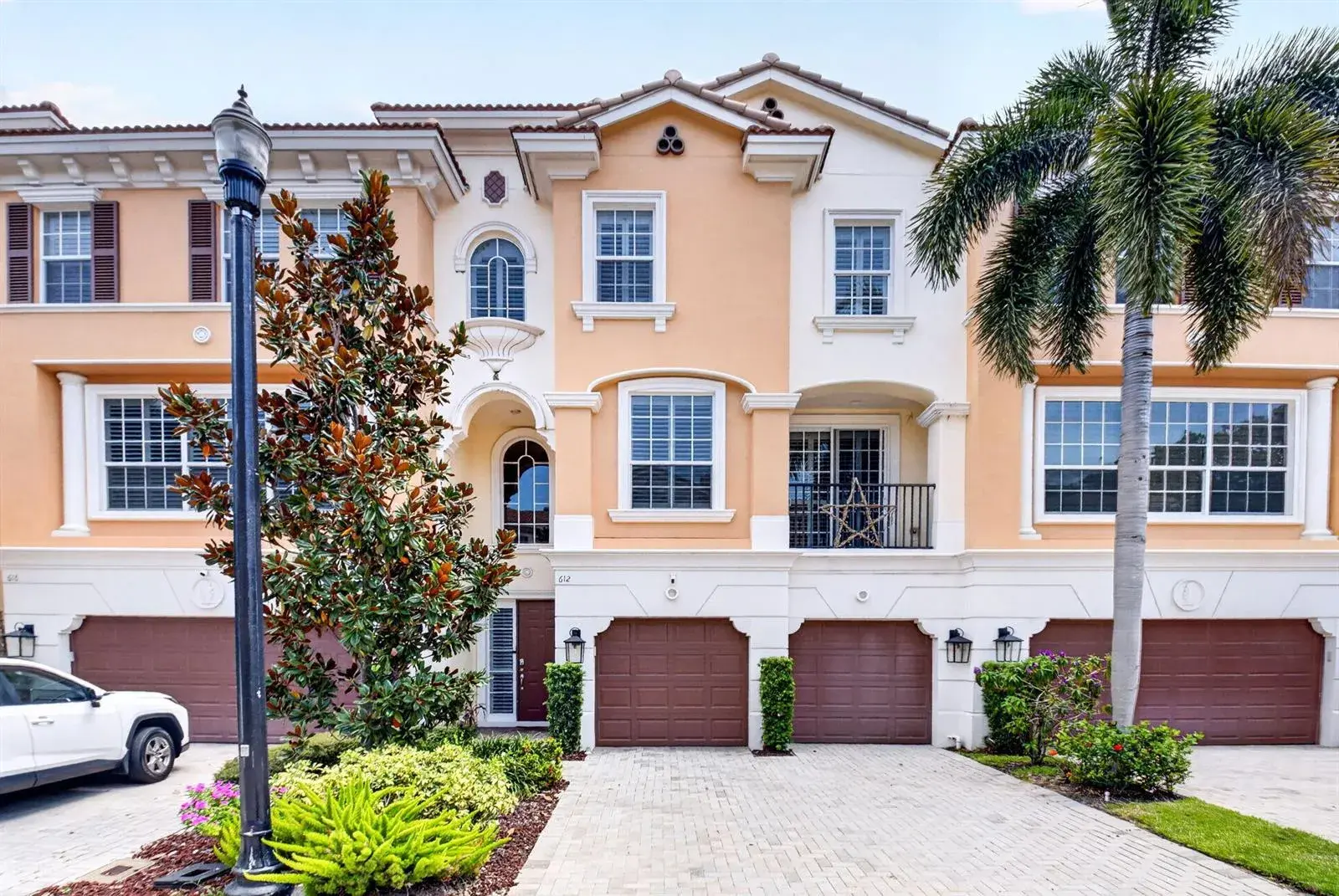 3 bedroom 2 bath Residential for sale at 612 NE FRANCESCA Lane, Boca Raton FL 33487