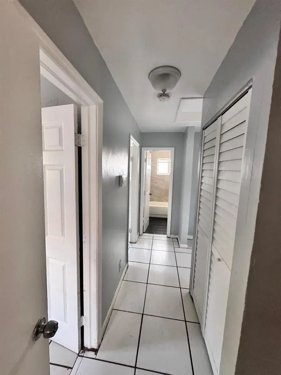 1132 NW 5TH Court # 1, Fort Lauderdale FL 33311