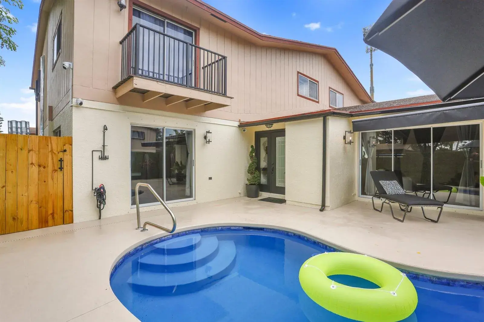 3 bedroom 2 bath Residential for sale at 4180 N Landar Drive, Lake Worth FL 33463