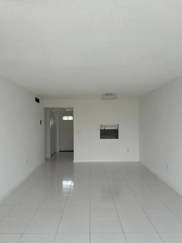 2881 N Pine Island Road # 208, Sunrise FL 33322