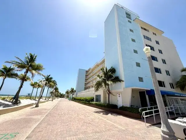 300 OREGON Street # 506, Hollywood FL 33019