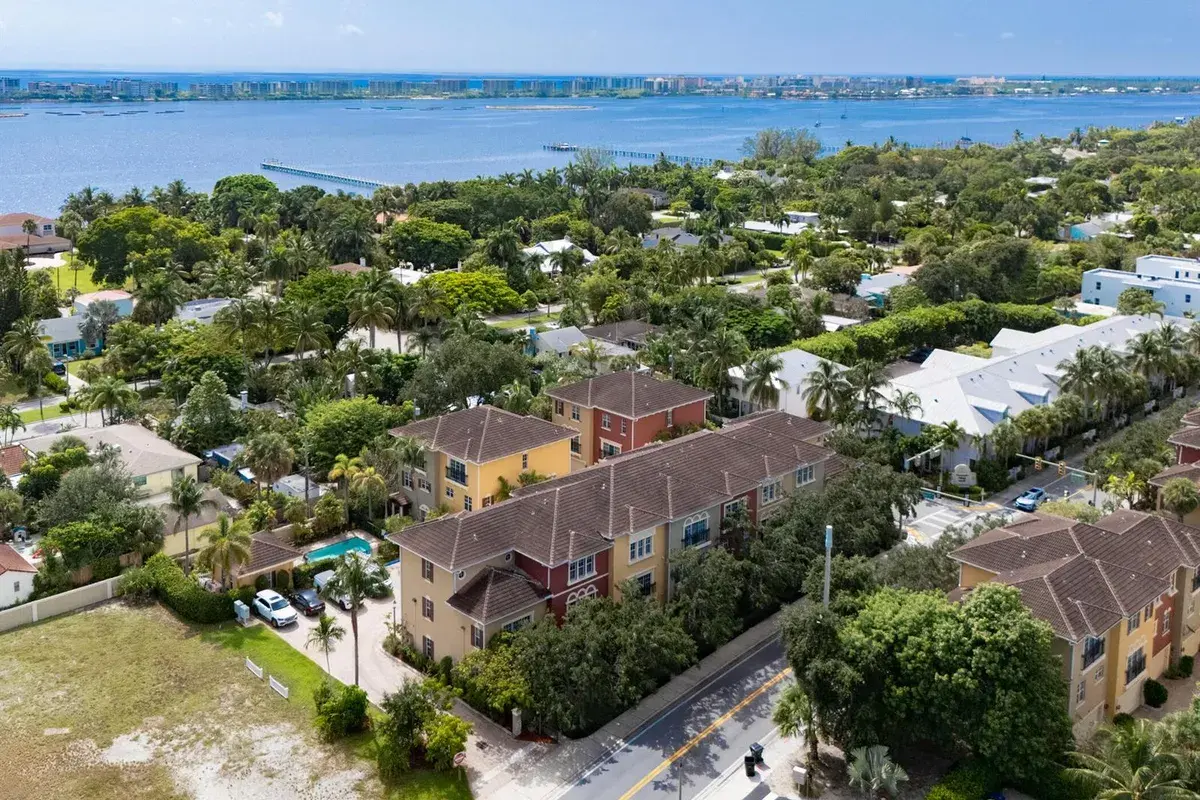 530 S FEDERAL Highway # 2, FL 33460