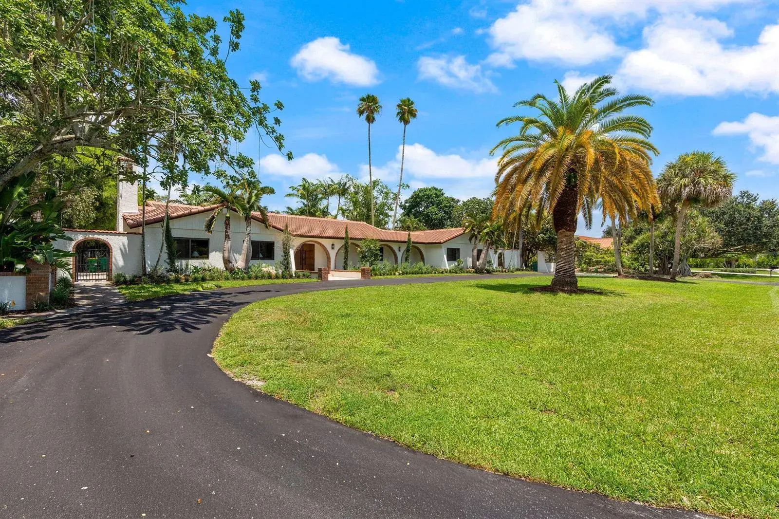 11851 NW 7TH Street, Plantation FL 33325