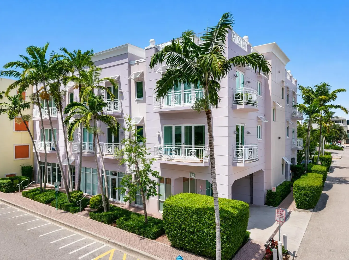 2 bedroom 2 bath Residential for sale at 12 SE 1ST Avenue # 201, Delray Beach FL 33444
