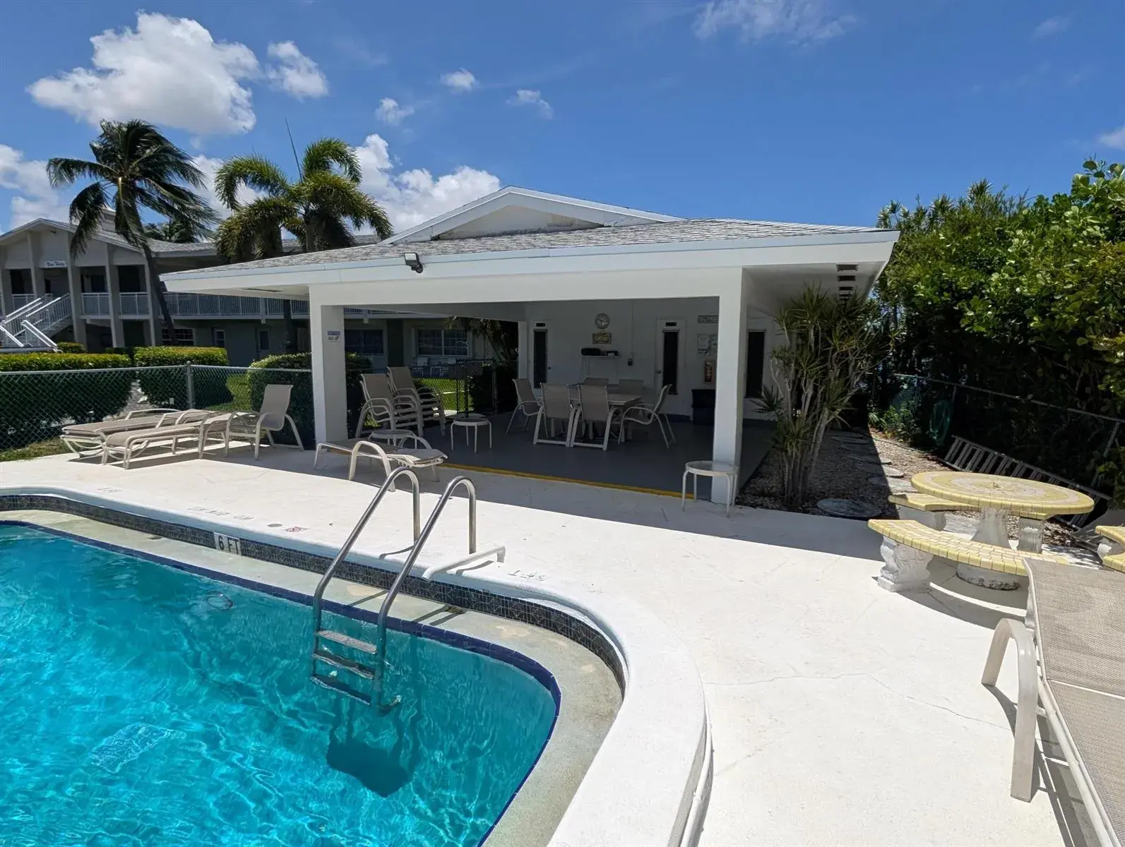 930 SE 9th Avenue # 11, Pompano Beach FL 33060