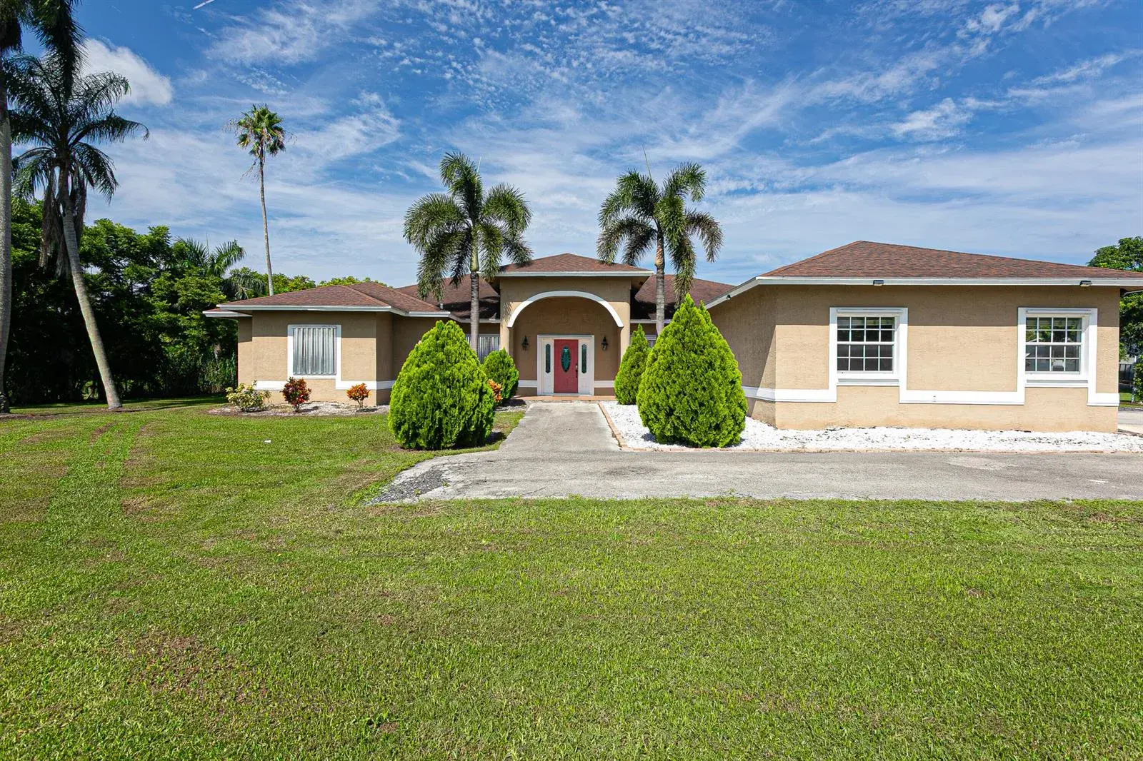 4 bedroom 4 bath Residential for sale at 173 S Greenstar Avenue, Pahokee FL 33476