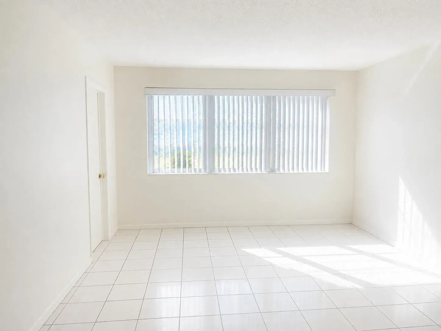 2200 Park Lane # 107, Hollywood FL 33021