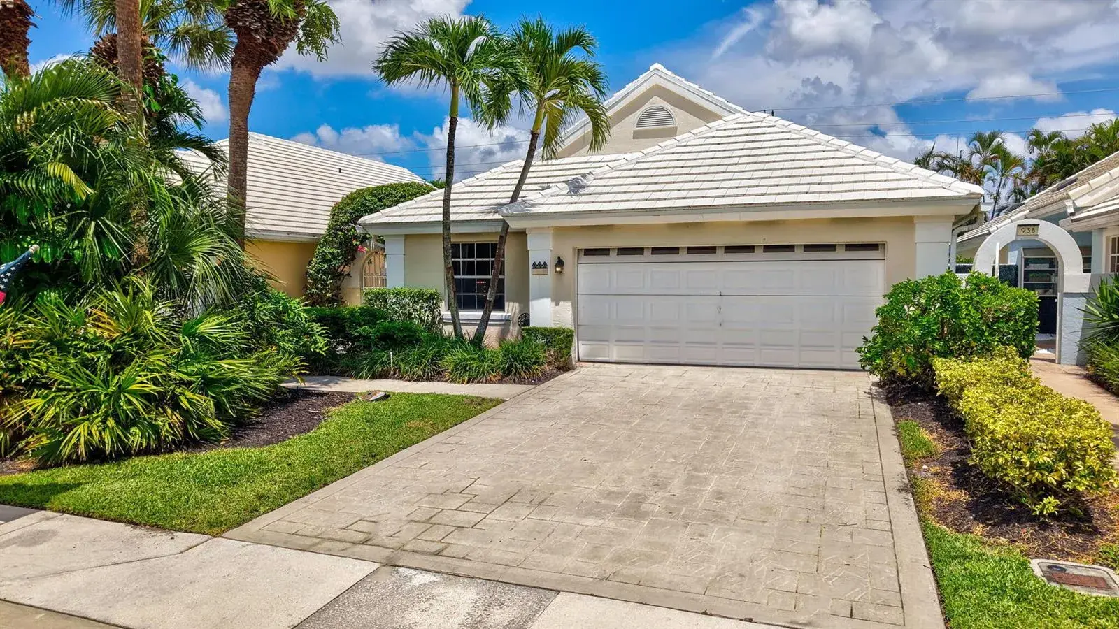 3 bedroom 2 bath Residential for sale at 944 Dickens Place, West Palm Beach FL 33411