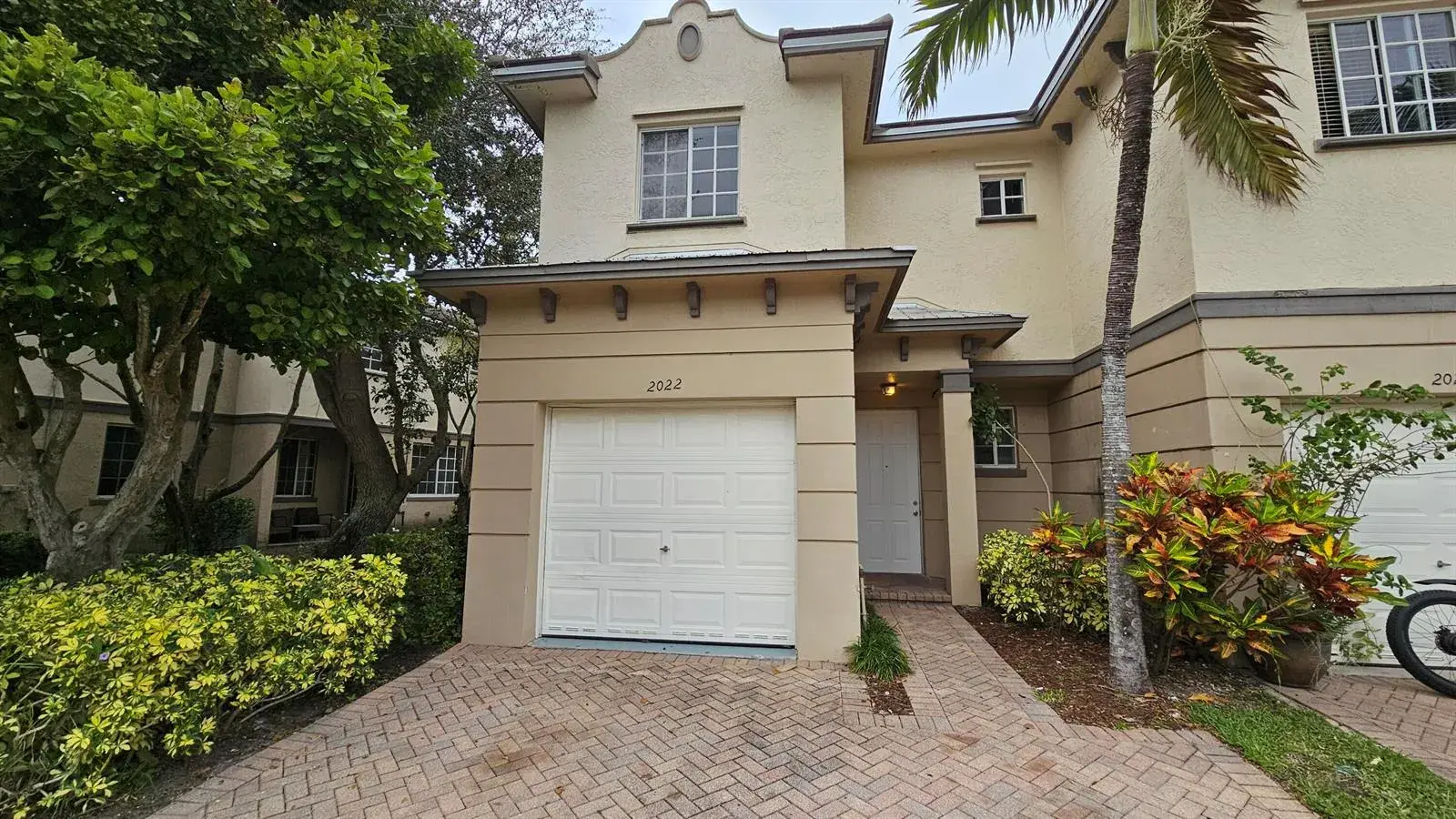 2 bedroom 2 bath Residential for sale at 2022 ISLAND Drive, Riviera Beach FL 33404